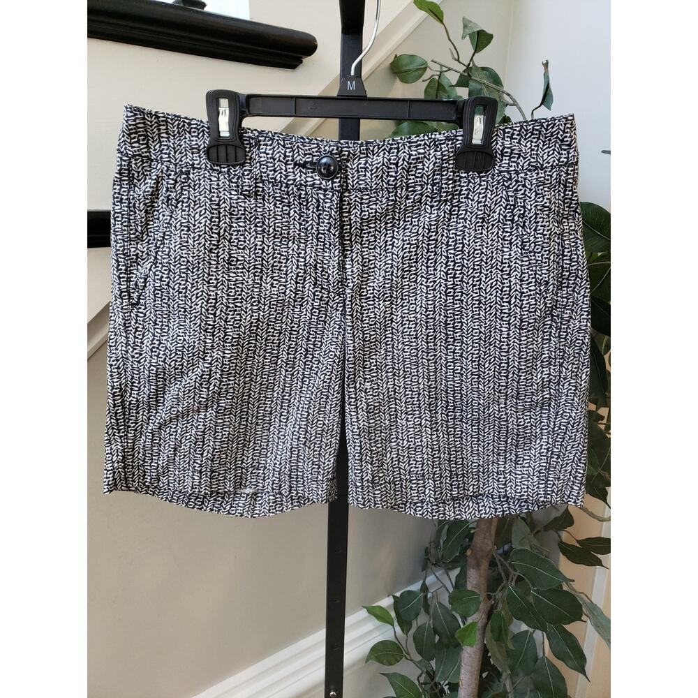 CAbi Chino Shorts Womens 0 Black White Geo Print Stretch Flat‎ Front High Rise